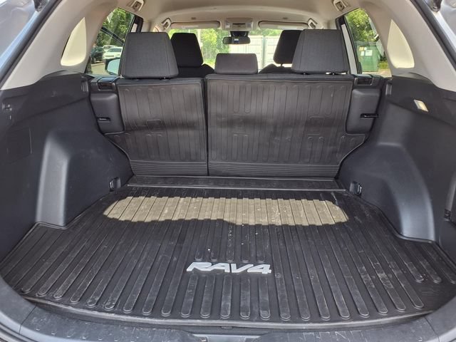 Used 2023 Toyota RAV4 LE FWD image 19
