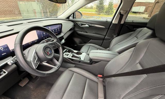 Used 2024 Buick Envision Preferred image 2