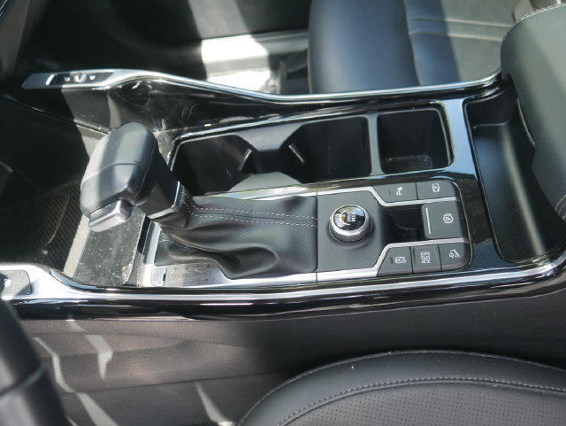 Used 2025 Kia Sorento SX FWD image 38