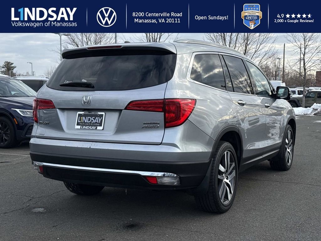 Used 2018 Honda Pilot Touring image 2