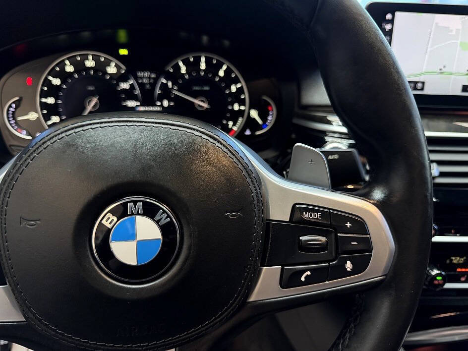 Used 2018 BMW M550i xDrive AWD/4WD image 9