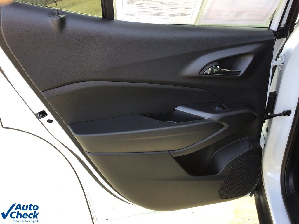 Used 2025 Chevrolet Trax LT image 12