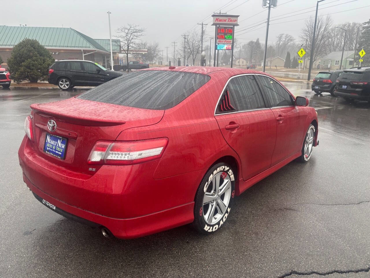 Used 2011 Toyota Camry SE w/ SE Extra-Value Pkg #1 image 5