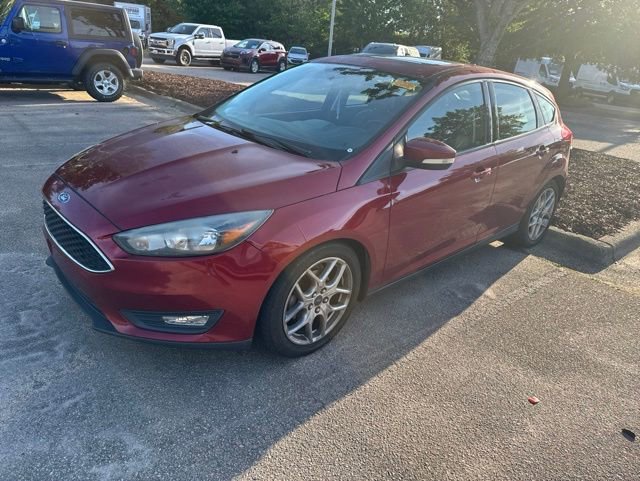 Used 2015 Ford Focus SE w/ Equipment Group 201A FWD image 2