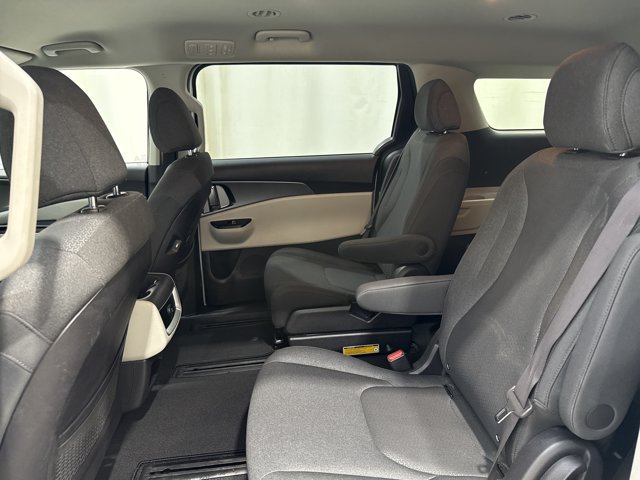 Certified 2023 Kia Carnival LX FWD image 14