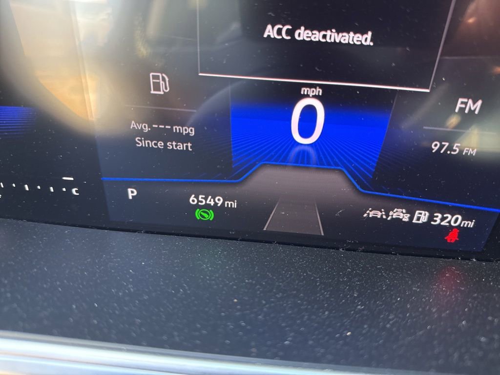 Used 2025 Volkswagen Taos SE image 7