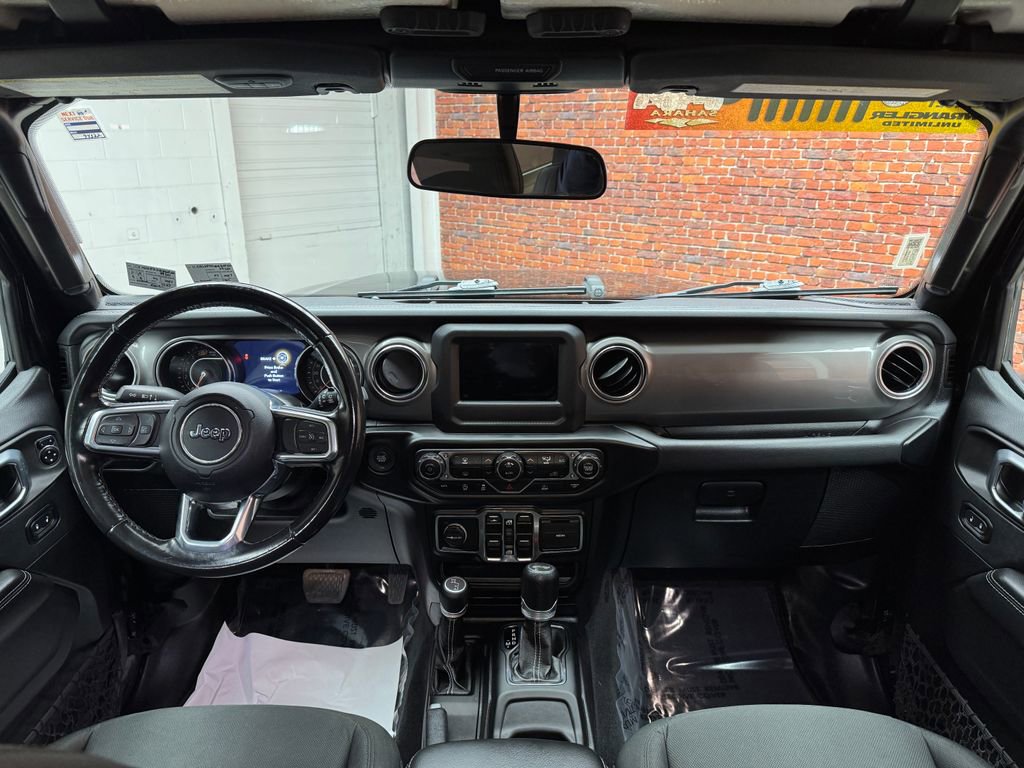 Used 2021 Jeep Wrangler Unlimited Sahara image 11