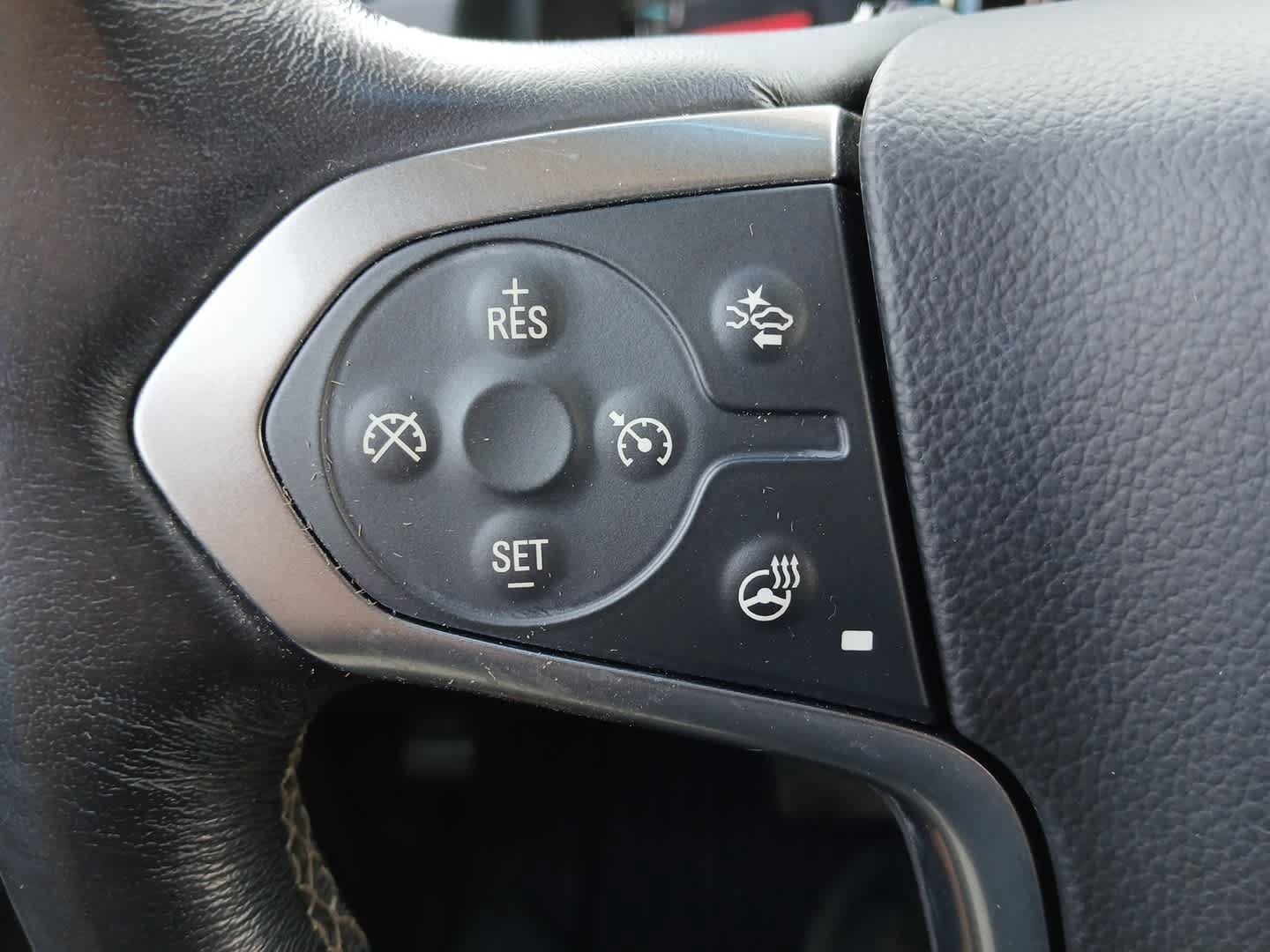 Used 2018 Chevrolet Suburban Premier AWD/4WD image 26