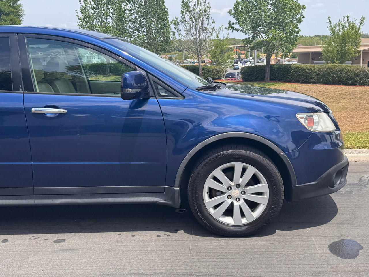 Used 2010 Subaru Tribeca Limited image 25