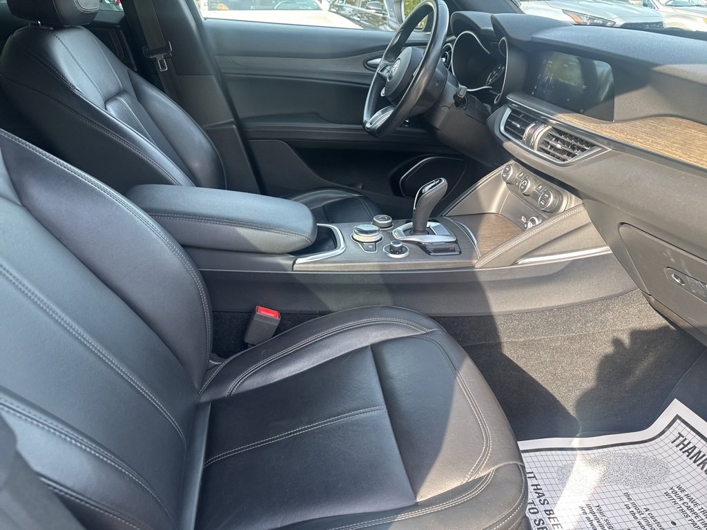 Used 2022 Alfa Romeo Stelvio Ti image 36