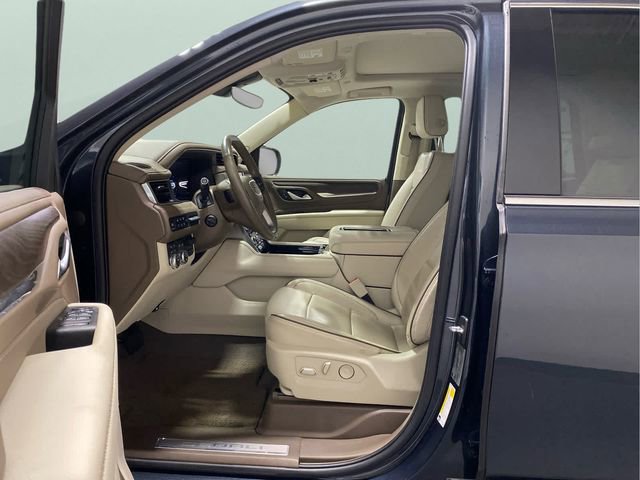 Used 2022 GMC Yukon Denali w/ Advanced Technology Package AWD/4WD image 11
