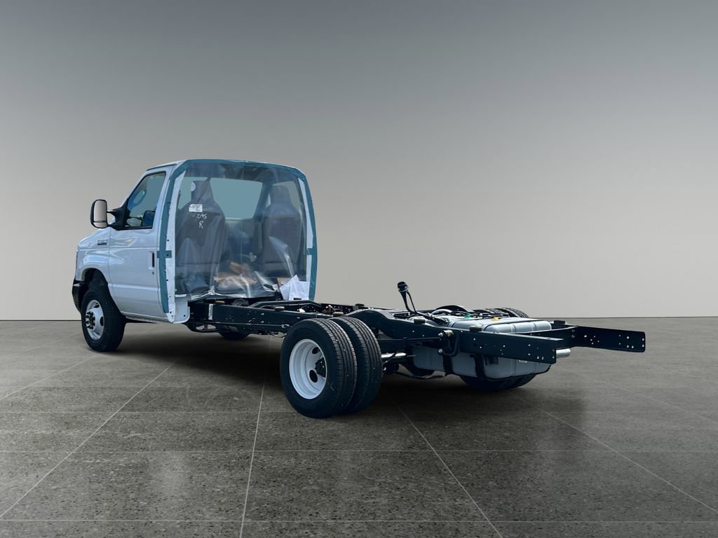 New 2027 Ford E-450 and Econoline 450 Super Duty w/ Power Equipment Group image 2