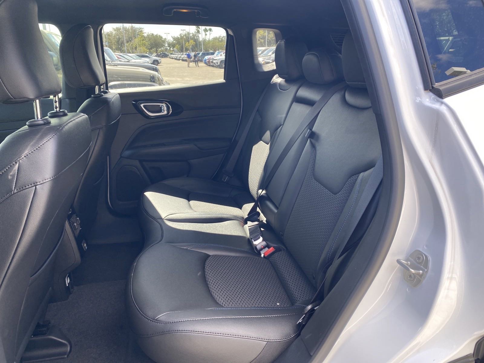 New 2025 Jeep Compass Latitude w/ Altitude Special Edition image 12