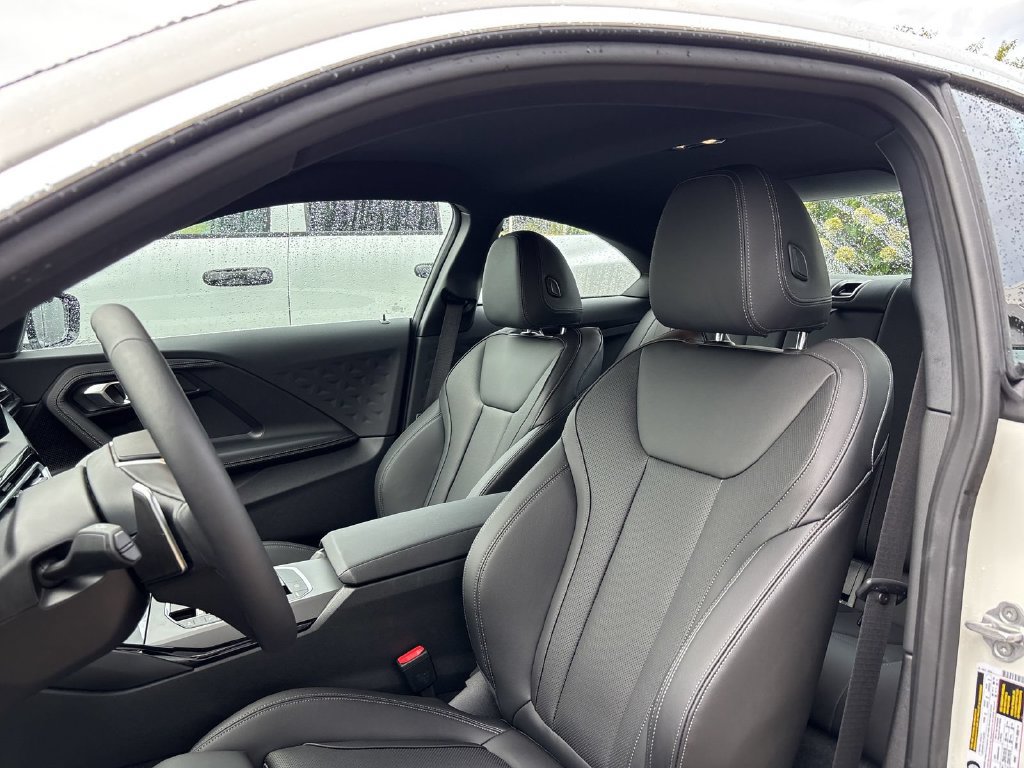 Used 2024 BMW 230i Coupe w/ Convenience Package RWD image 10