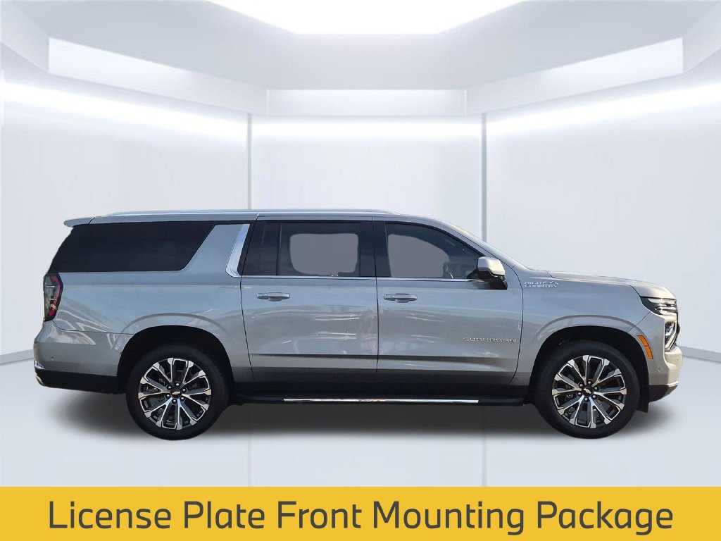 Used 2025 Chevrolet Suburban High Country AWD/4WD image 7