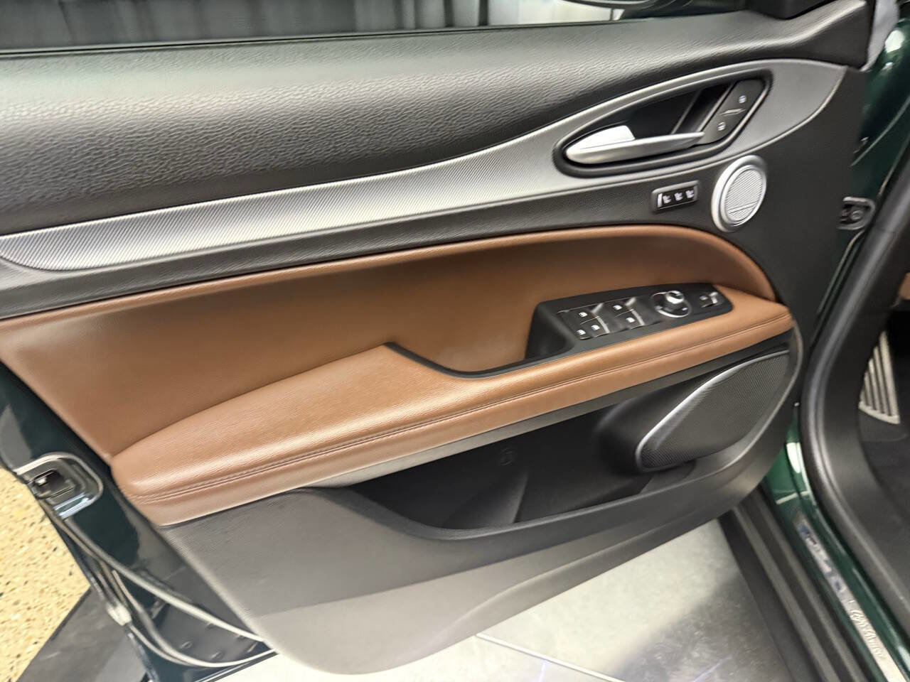 Used 2018 Alfa Romeo Stelvio Ti Sport image 23