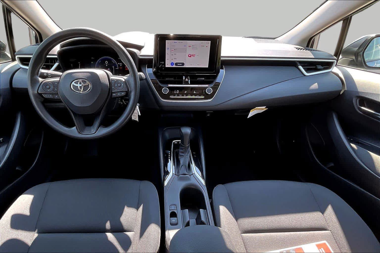 Used 2026 Toyota Corolla LE FWD image 15
