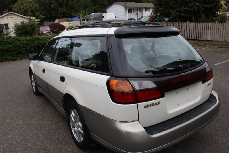 Used 2002 Subaru Outback Wagon AWD/4WD image 4