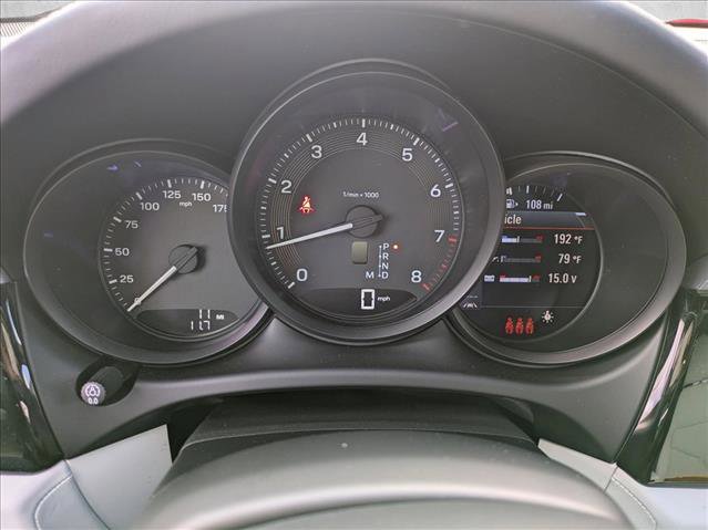 Used 2025 Porsche Macan image 16