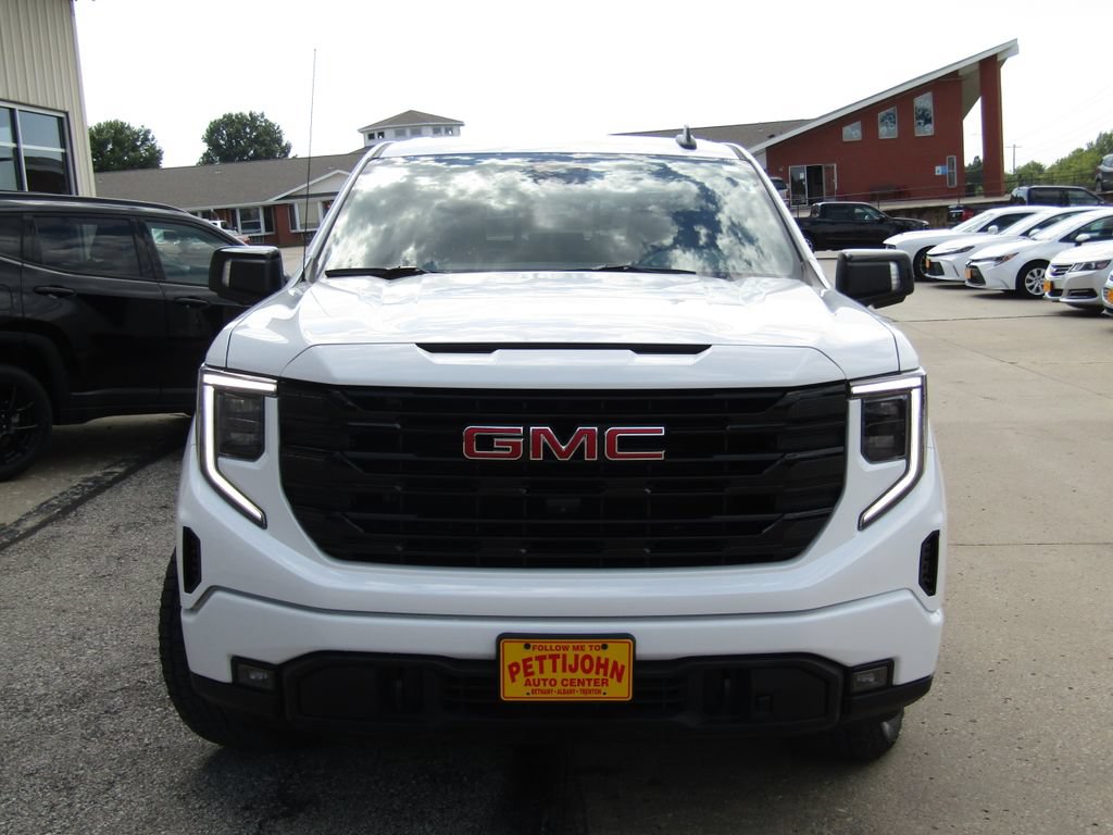 Used 2023 GMC Sierra 1500 Elevation w/ Elevation Premium Package AWD/4WD image 13