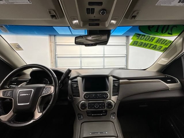 Used 2019 GMC Yukon XL Denali w/ Denali Ultimate Package AWD/4WD image 3