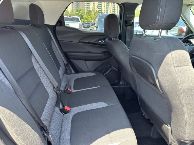 Used 2025 Chevrolet TrailBlazer LT AWD/4WD image 11