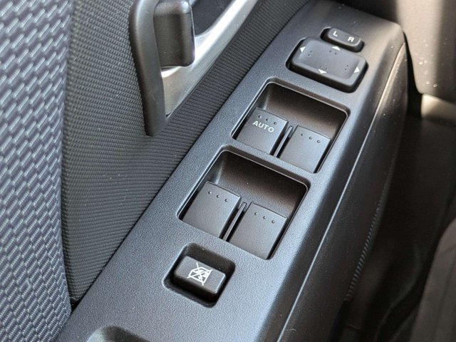 Used 2007 MAZDA MAZDA5 Sport w/ Popular Equipment Pkg FWD image 19