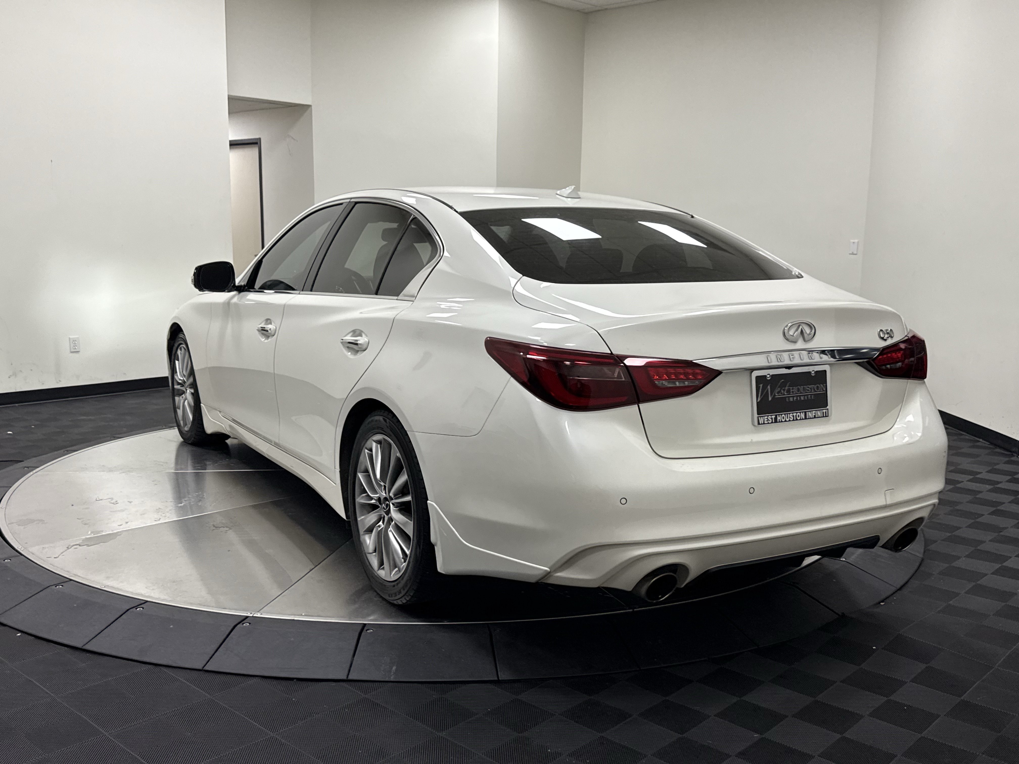 Certified 2023 INFINITI Q50 Luxe w/ Cargo Package RWD image 6