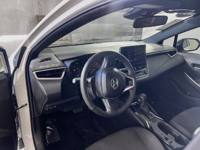 Used 2024 Toyota Corolla SE w/ SE Premium Package FWD image 11
