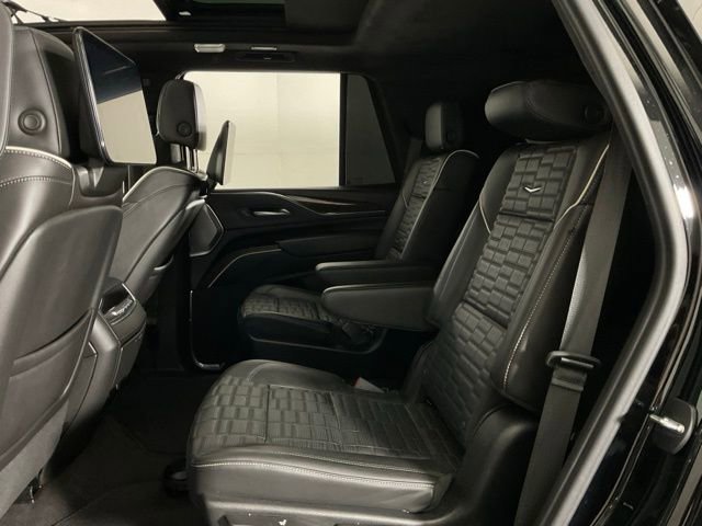 Certified 2023 Cadillac Escalade Sport Platinum w/ LPO, ONYX Package image 32