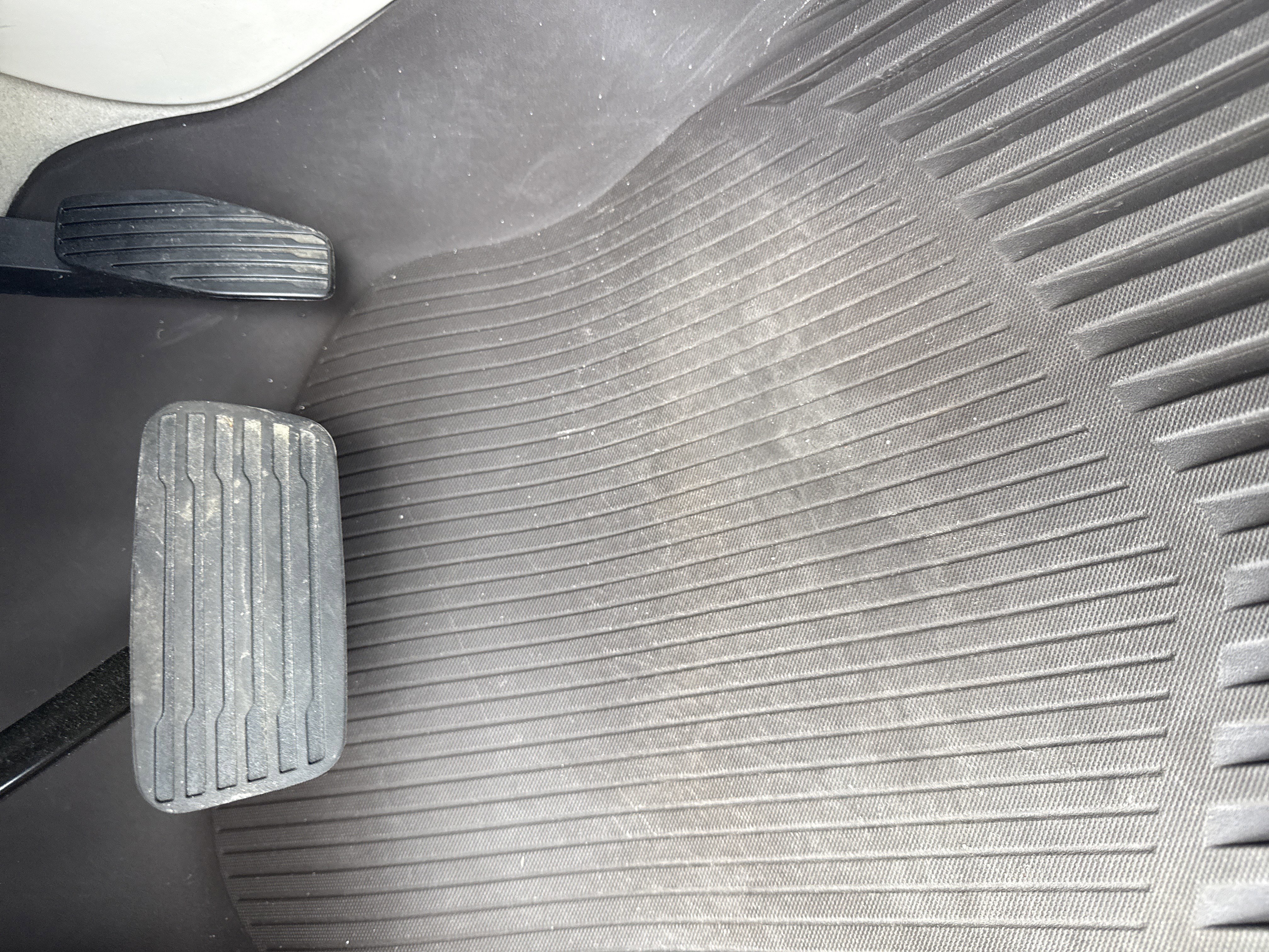 Used 2024 Cadillac Escalade Premium Luxury Platinum w/ Heavy-Duty Trailer Package image 17