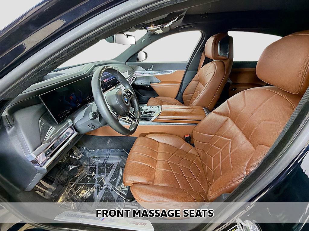 Used 2023 BMW 760i xDrive w/ Executive Package image 9