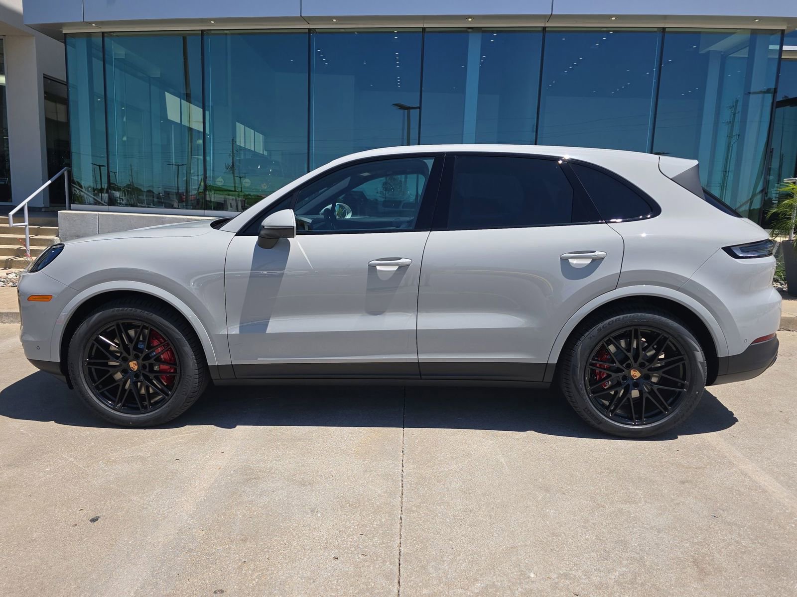 New 2026 Porsche Cayenne S AWD/4WD image 2