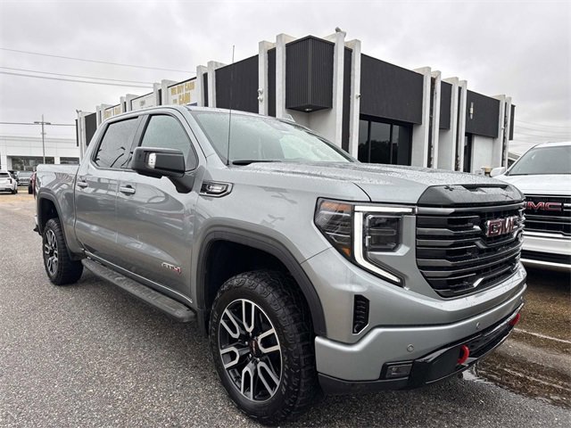 Used 2025 GMC Sierra 1500 AT4 w/ AT4 Premium Package image 4