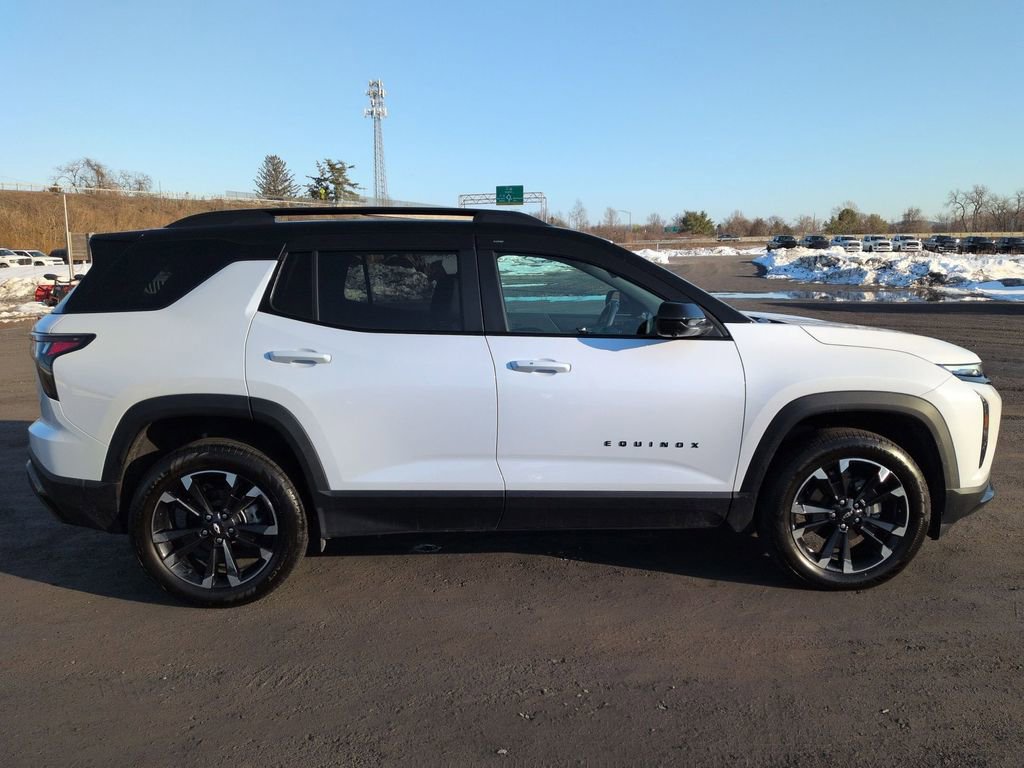 Used 2026 Chevrolet Equinox RS w/ Convenience Package III image 2