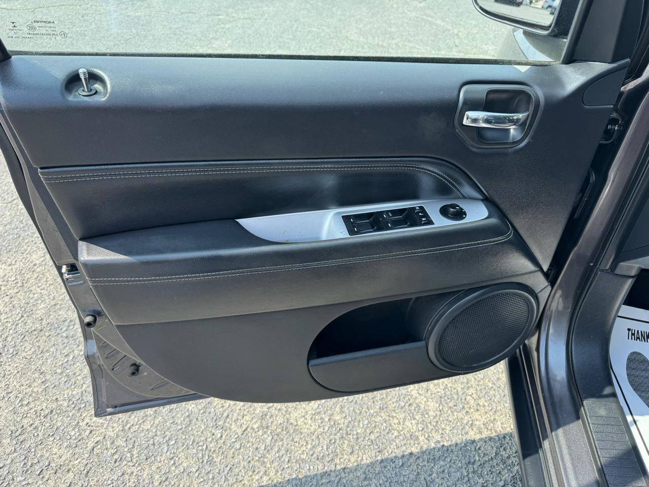 Used 2017 Jeep Compass High Altitude image 11