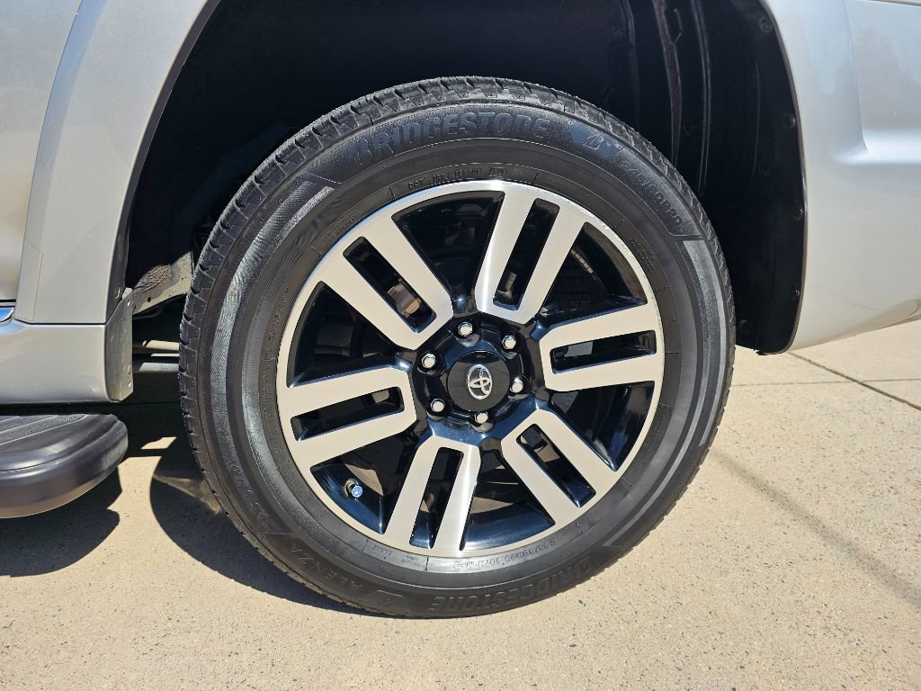 Used 2016 Toyota 4Runner Limited image 27