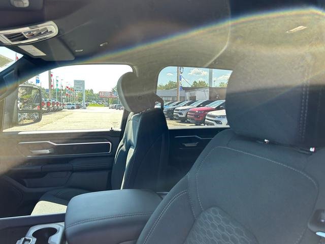 New 2026 RAM 1500 4x4 Crew Cab image 12