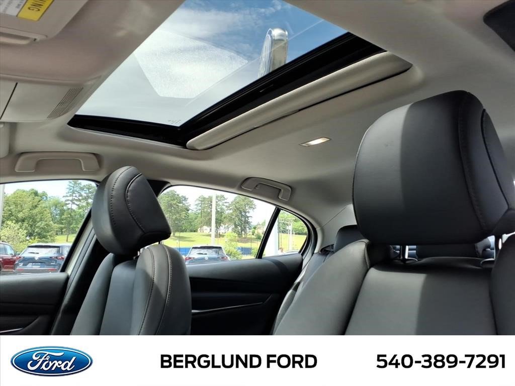 Used 2022 MAZDA MAZDA3 s FWD image 13