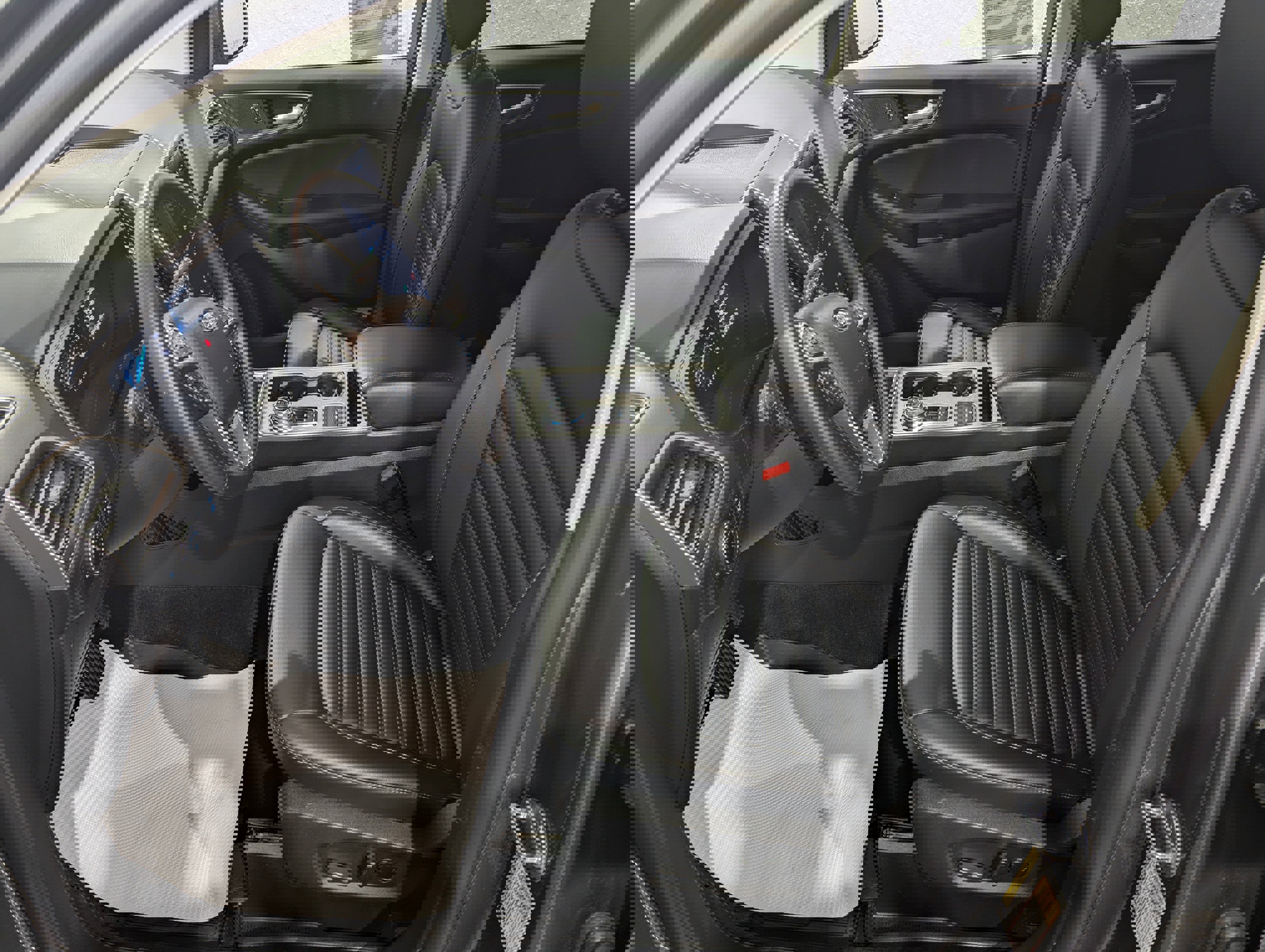 Used 2024 Ford Edge SEL w/ Convenience Package image 13