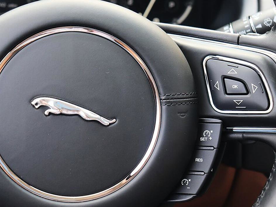 Used 2015 Jaguar XJ L Portfolio AWD/4WD image 44