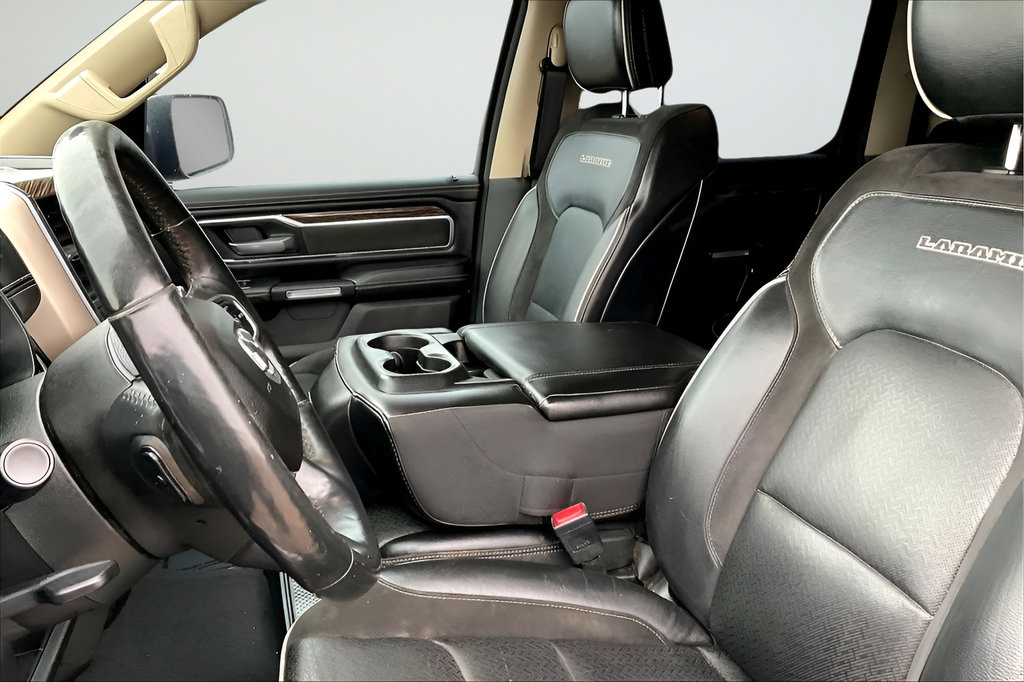 Used 2019 RAM 1500 Laramie AWD/4WD image 17