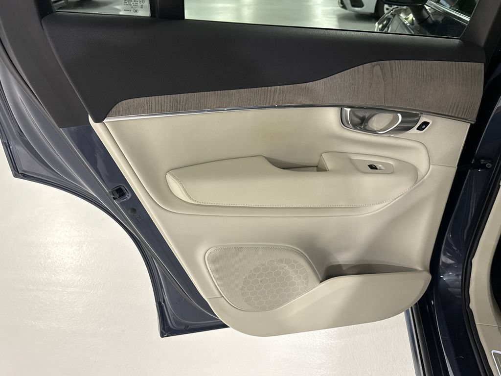 Certified 2023 Volvo XC90 B6 Plus w/ Protection Package Premier AWD/4WD image 21