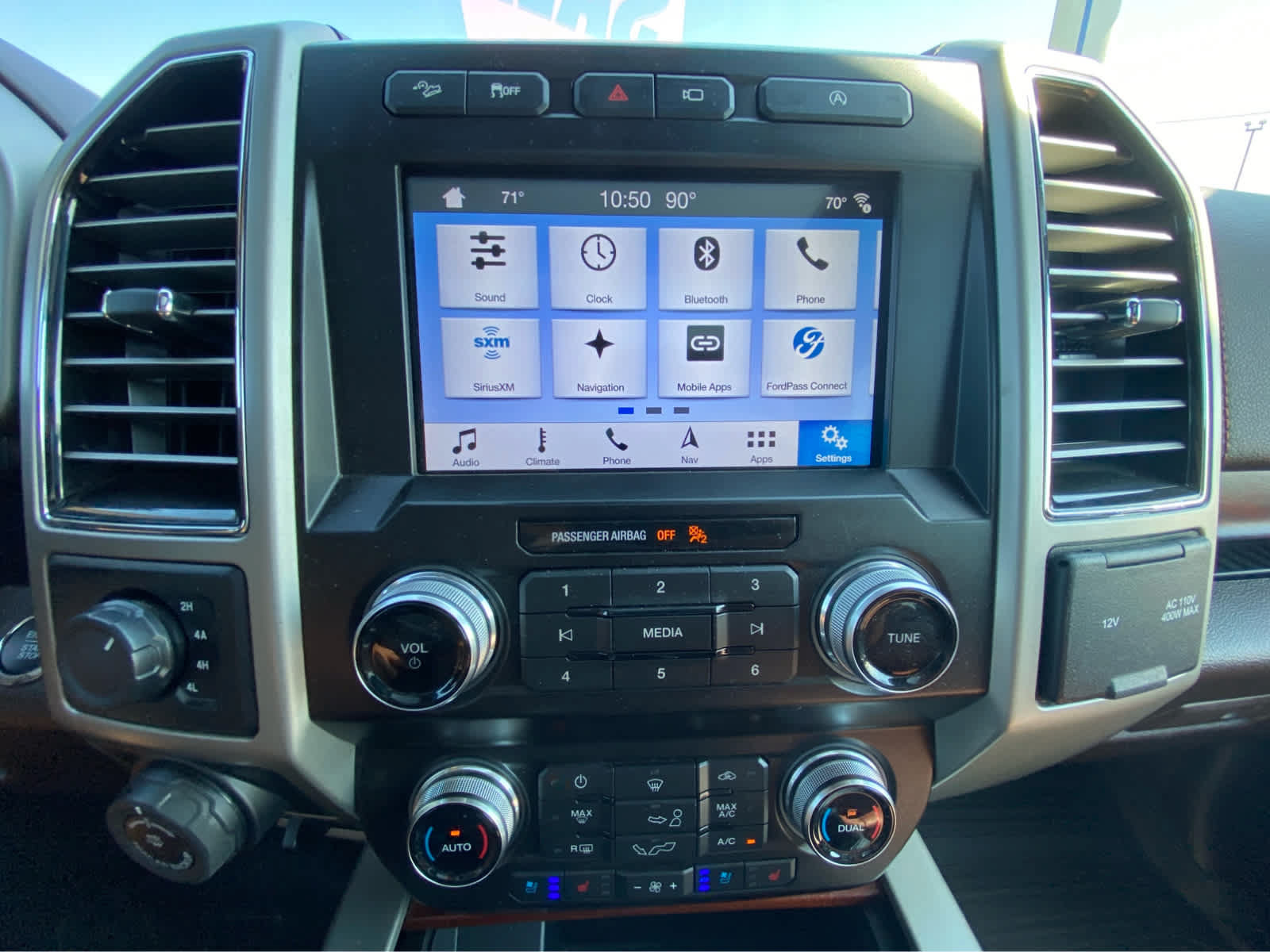 Used 2019 Ford F150 King Ranch w/ Equipment Group 601A Luxury AWD/4WD image 36