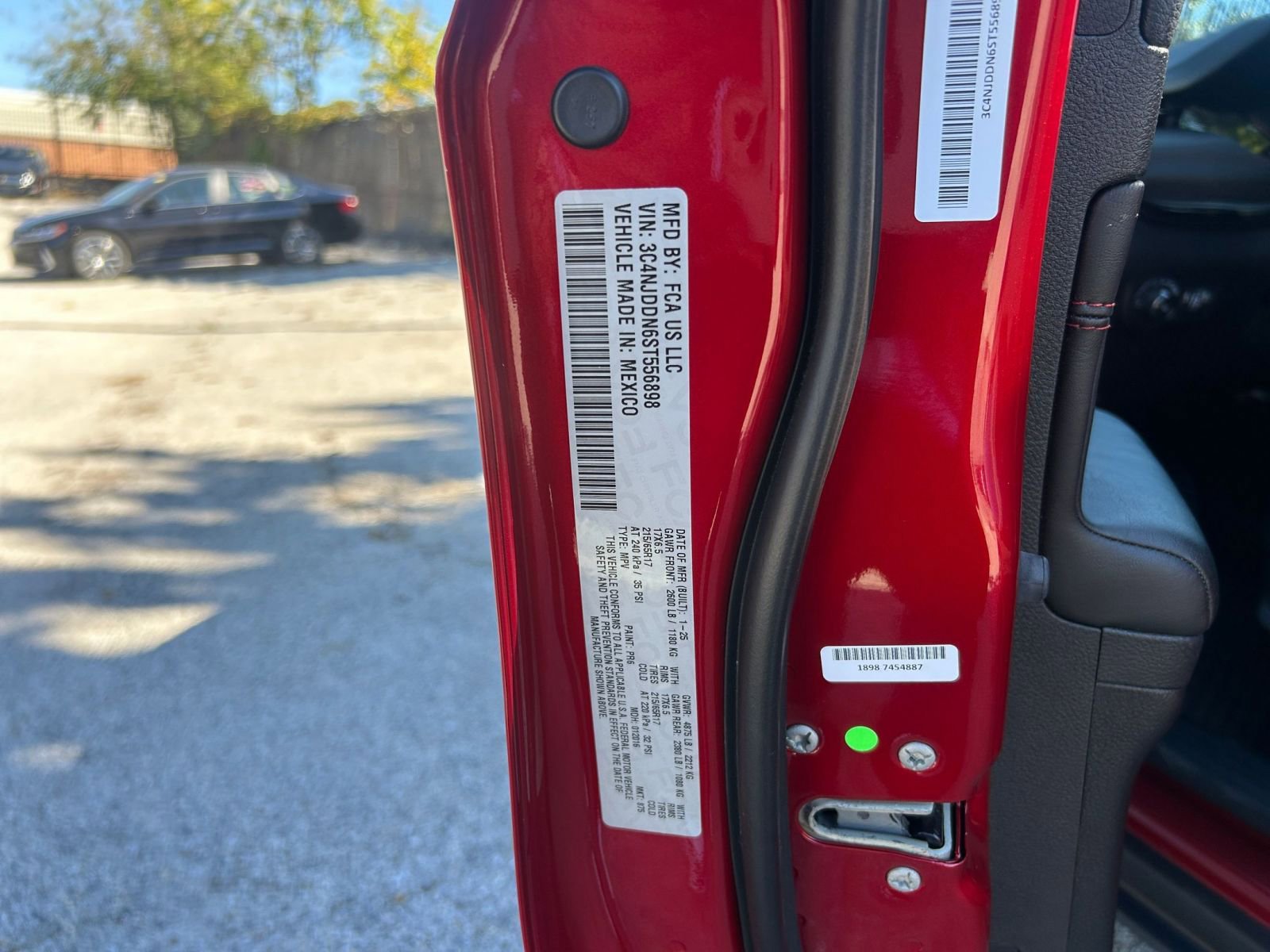 Used 2025 Jeep Compass Trailhawk image 28