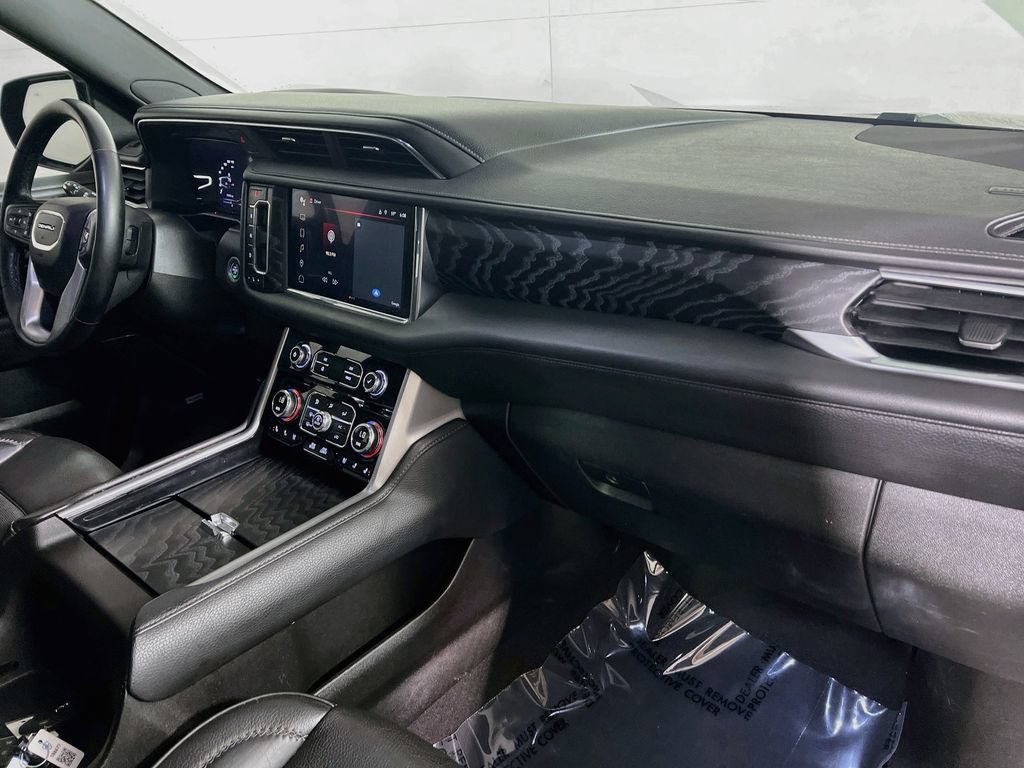 Used 2023 GMC Yukon XL Denali AWD/4WD image 26