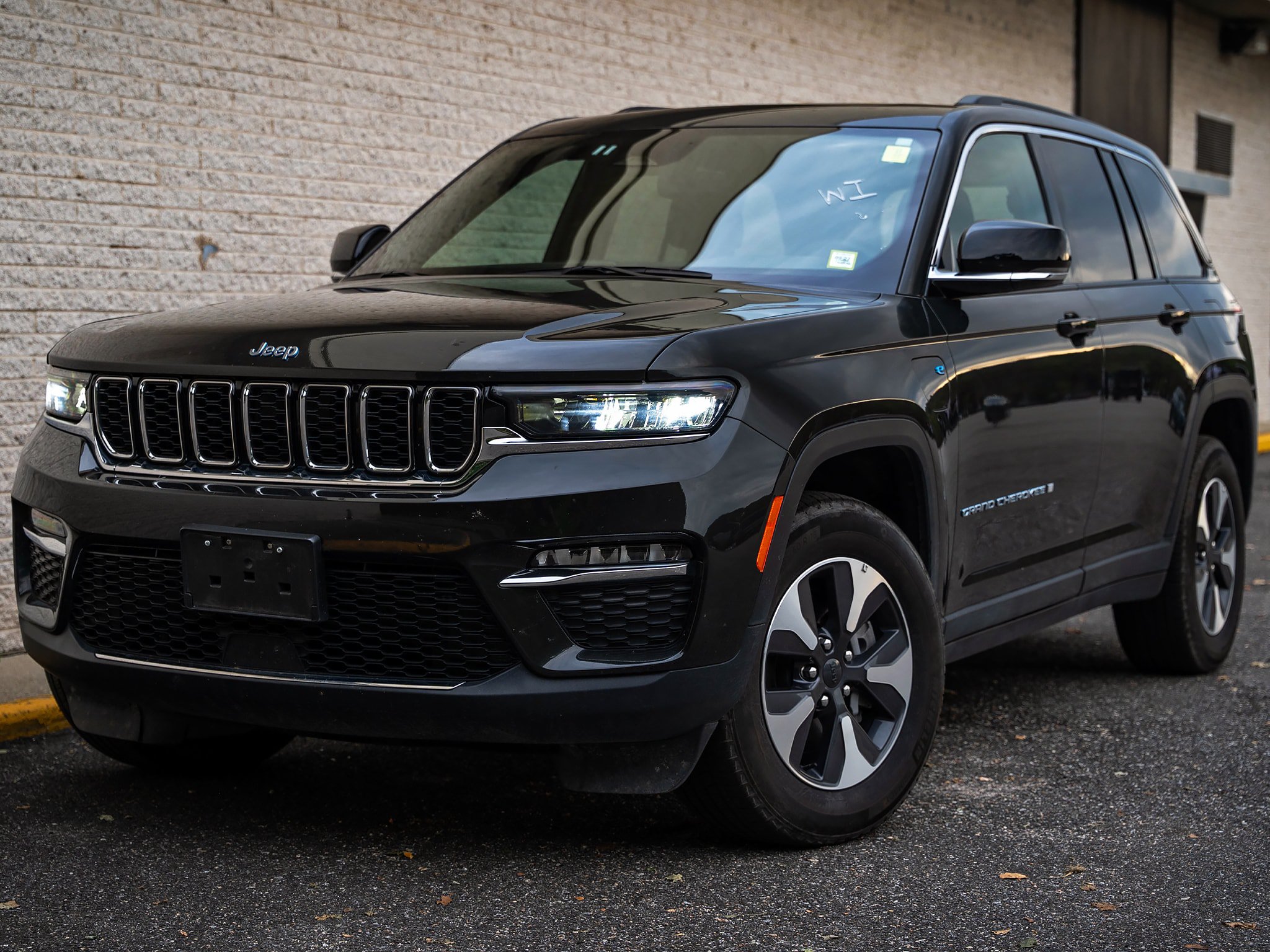 Used 2024 Jeep Grand Cherokee Limited 4xe AWD/4WD image 2