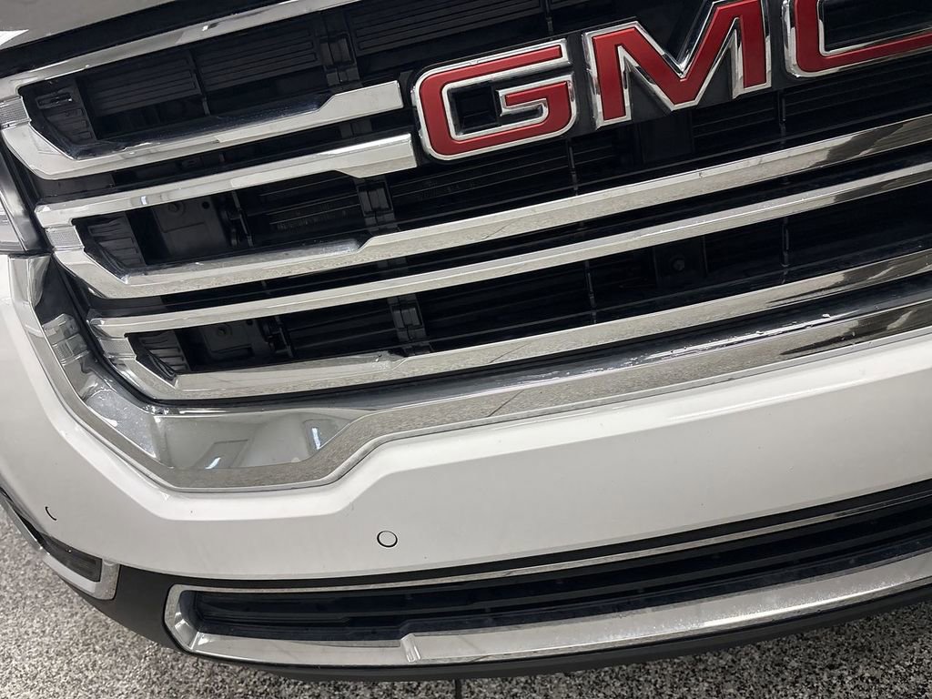 Used 2023 GMC Acadia SLE image 18