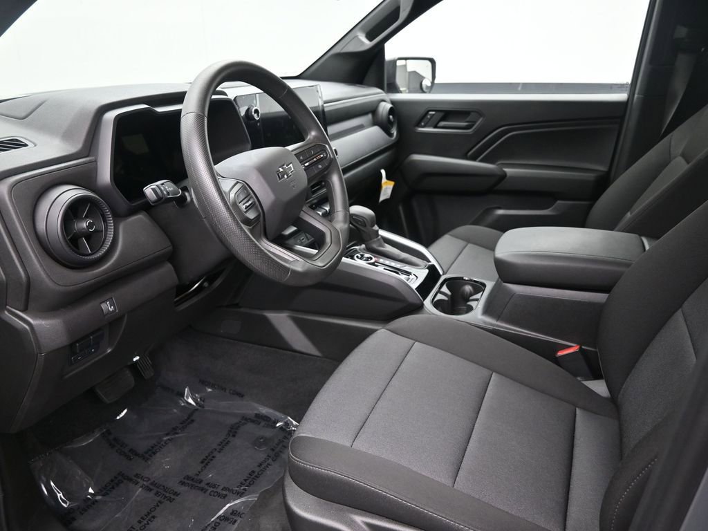 Used 2025 Chevrolet Colorado Trail Boss image 11