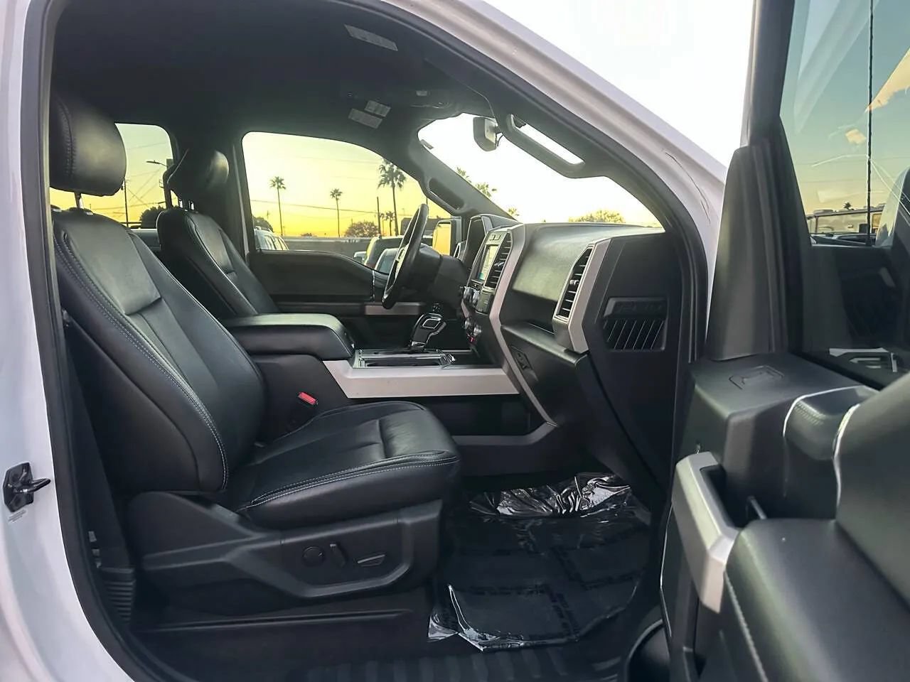 Used 2019 Ford F150 Lariat w/ Equipment Group 502A Luxury AWD/4WD image 26